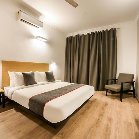 Hotel King Plaza Near Delhi Airport New Delhi Bagian luar foto
