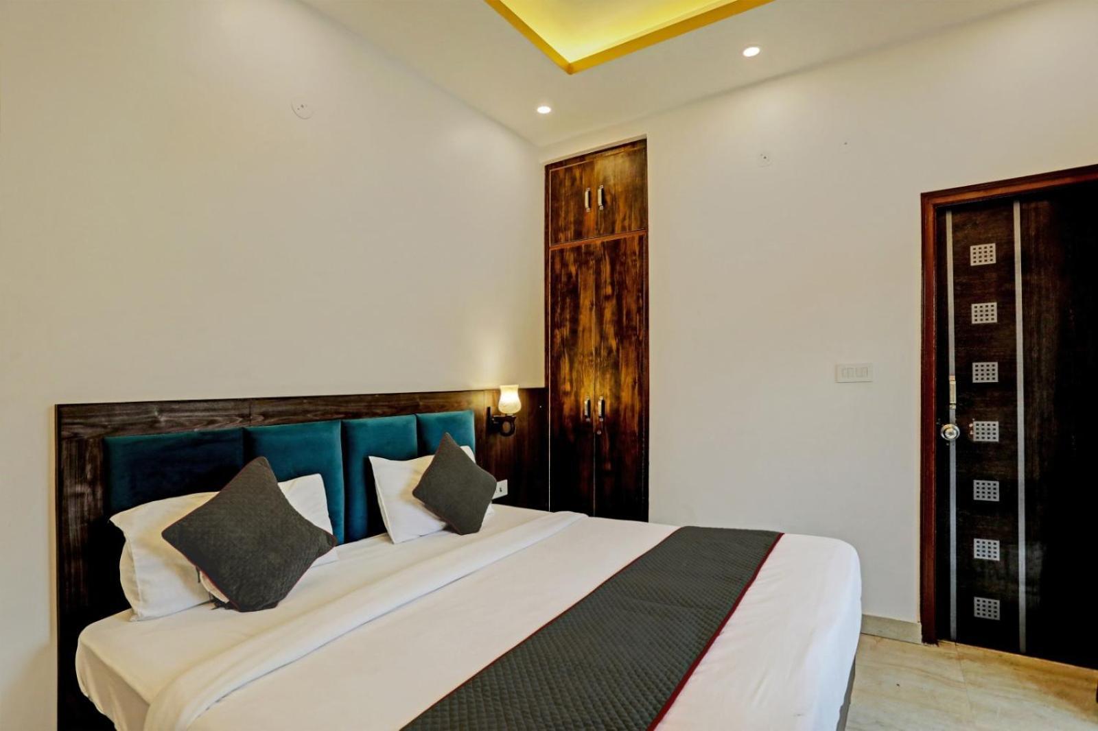 Hotel King Plaza Near Delhi Airport New Delhi Bagian luar foto